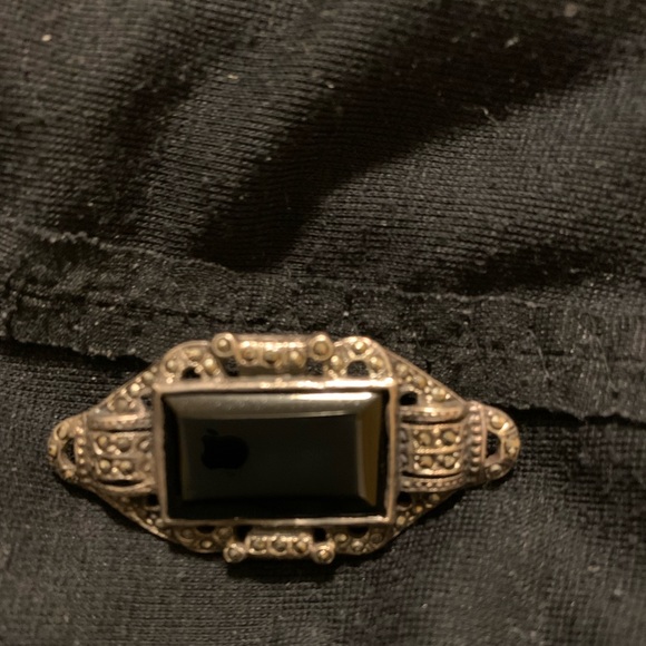 Vintage  WOMENS  brooch - Picture 1 of 8